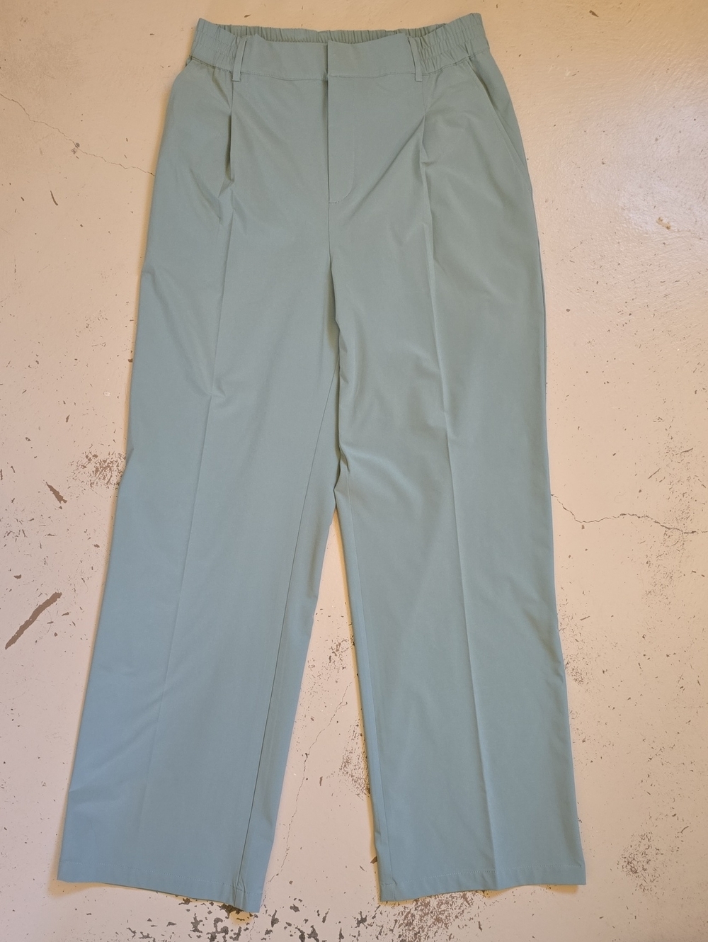 ALO High Waist Pursuit Troser Size Medium Botanical Green